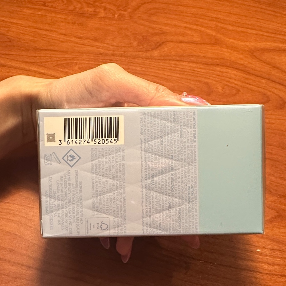 Fleur de Lait Eau de Parfum with Coconut Milk - Picture 4 of 4